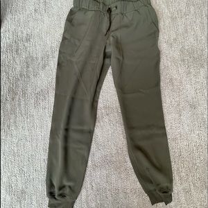 Lululemon Woven On The Fly Jogger Size 8